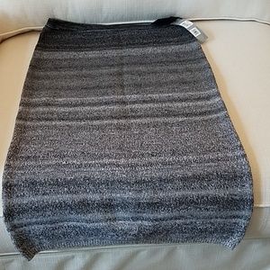 Skirt (matches sweater im selling)